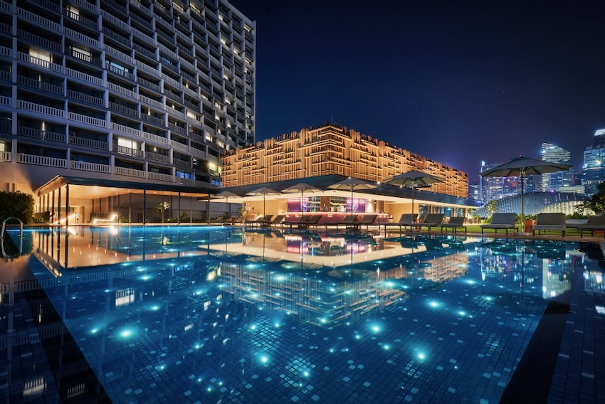 Pool Singapore Park Royal COLLECTION